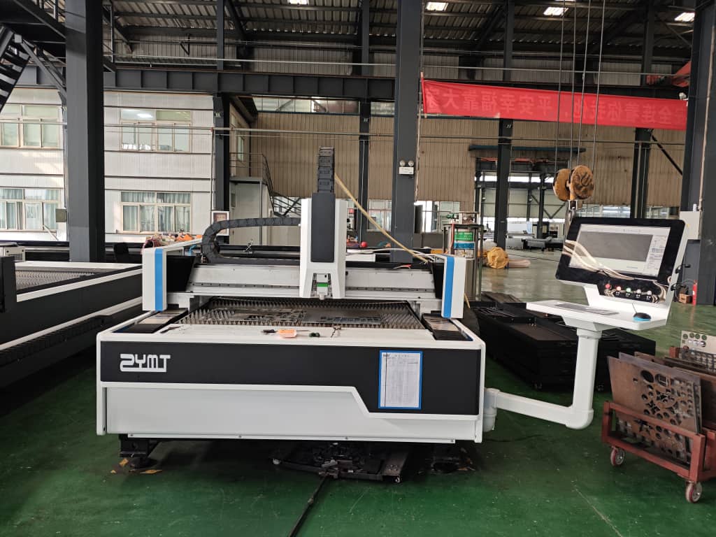 Лазерный станок ZYD3015 3 кВт