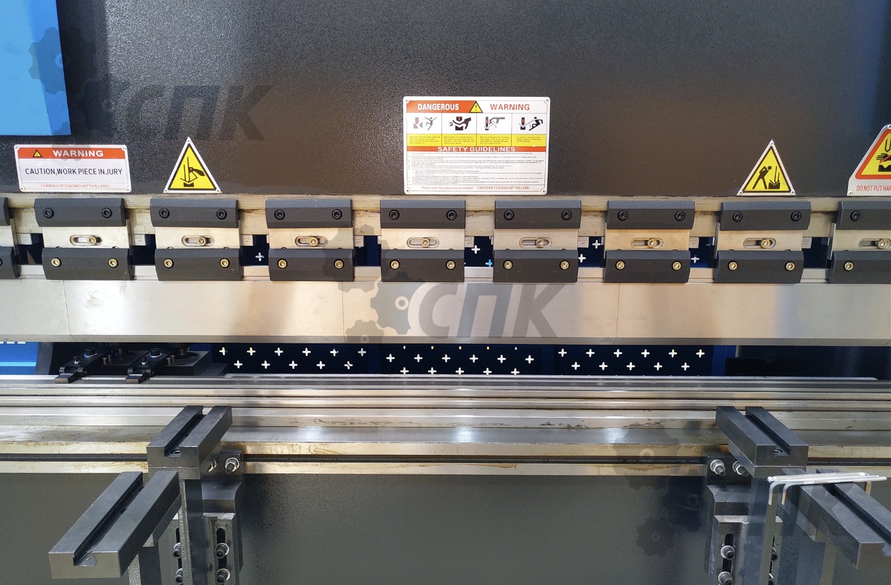 Гидравлический гибочный пресс WC67K