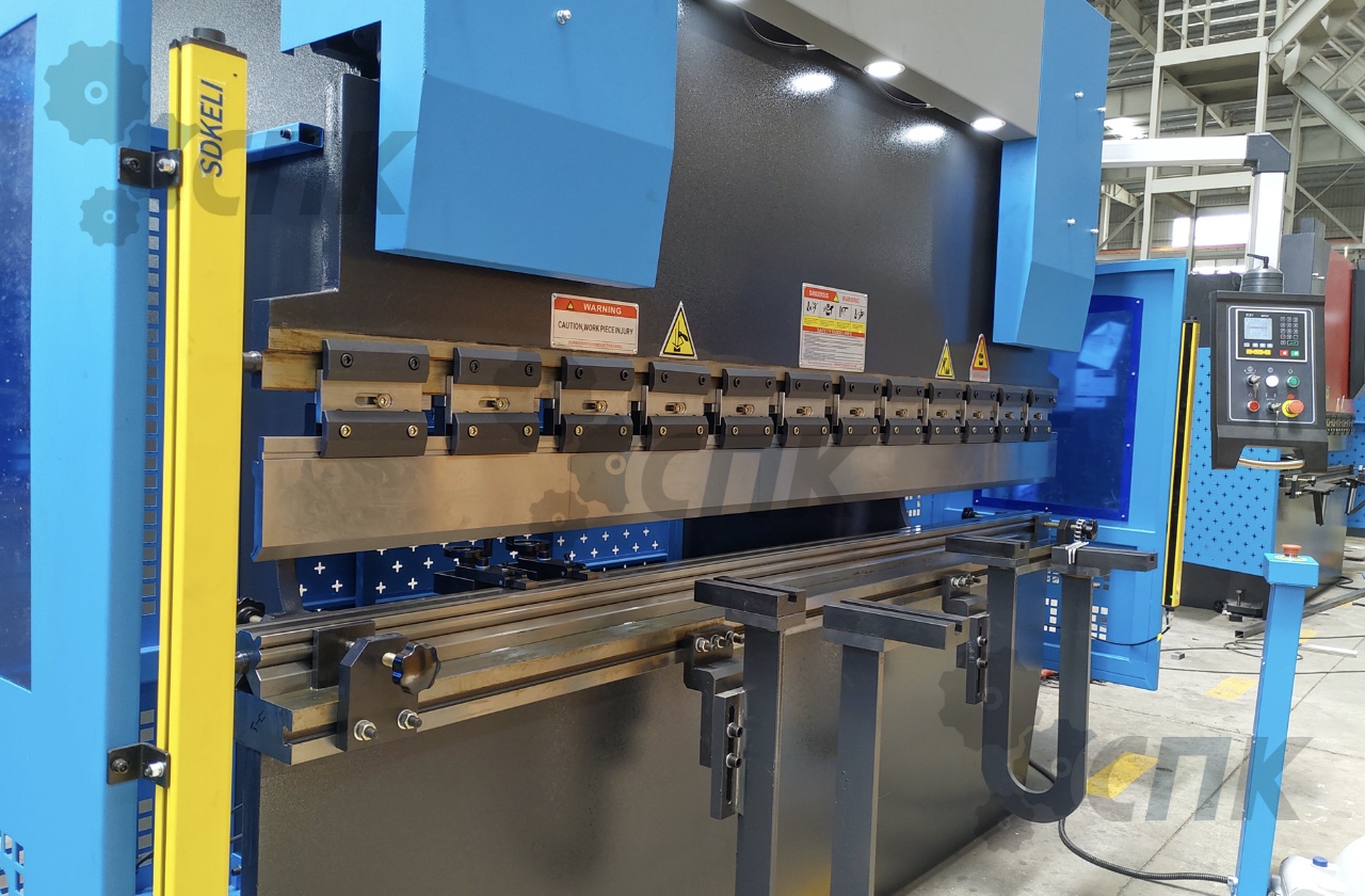 Гидравлический гибочный пресс WC67K