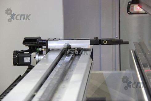 Гидравлический листогибочный пресс MVD B Series