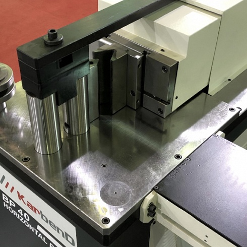 Горизонтальный гибочный пресс