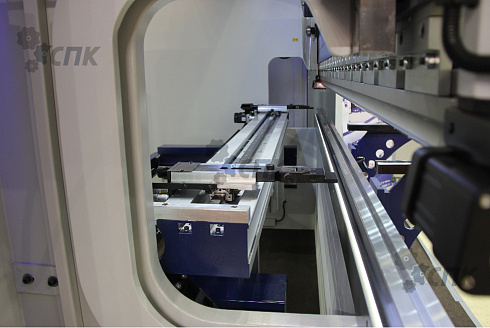 Гидравлический листогибочный пресс MVD B Series