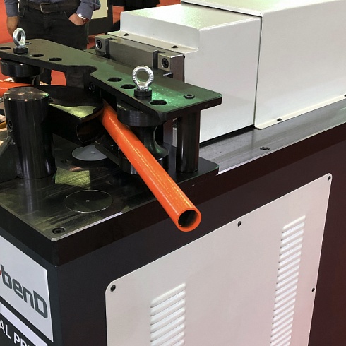 Горизонтальный гибочный пресс